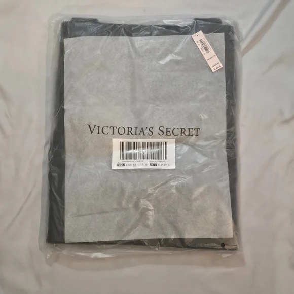 NWT Victoria's Secret Fashion Show 2025 Tote Bag - Picture 3 of 5